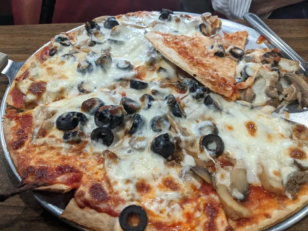 Mushroom & Olive Pizza